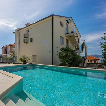 Dita A Crikvenica Bagian luar foto