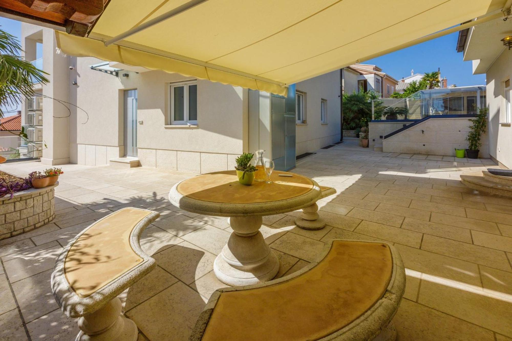 Dita A Crikvenica Bagian luar foto